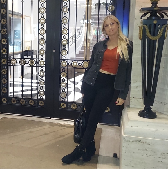 Meet your Posher, Amanda - Picture 16 of 16